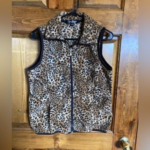 Lena Women’s Leopard Print Fleece Vest